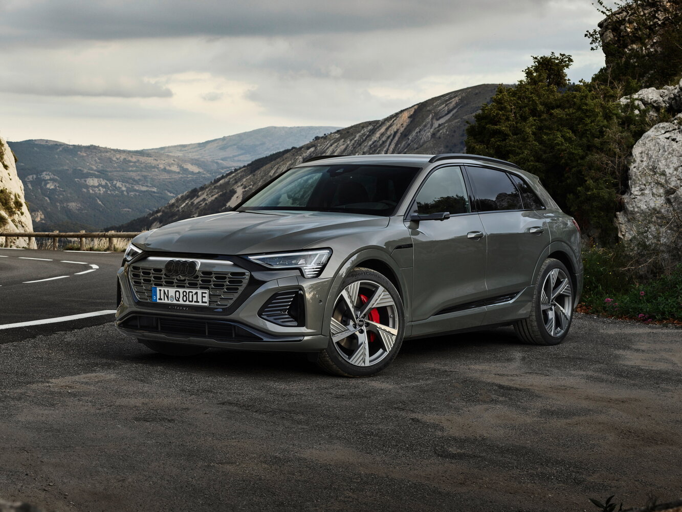 Audi Q8 e-tron I (2022-2026) - Внедорожник 5 дв.