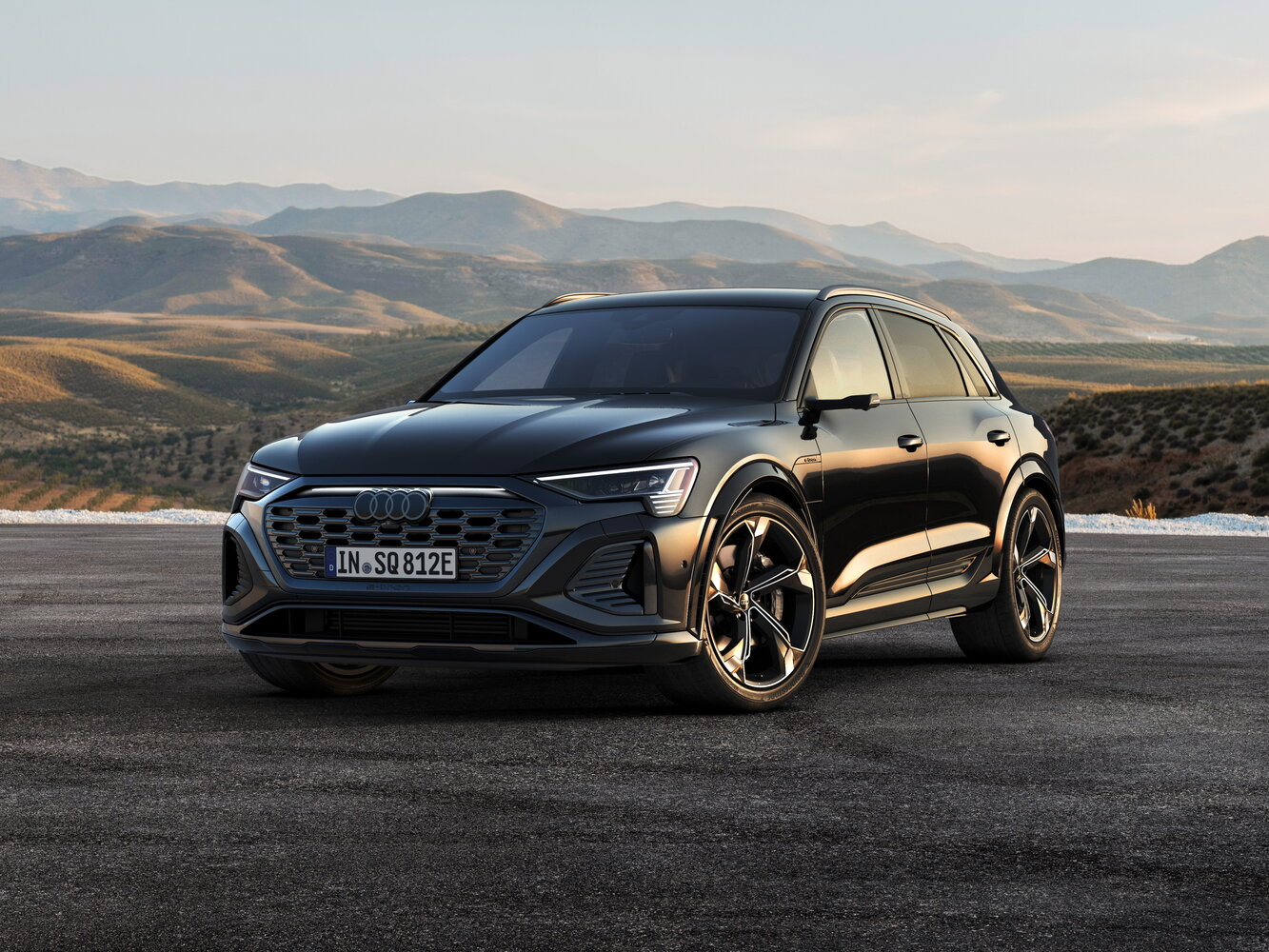 Audi SQ8 e-tron I (2022-2026) - Внедорожник 5 дв.