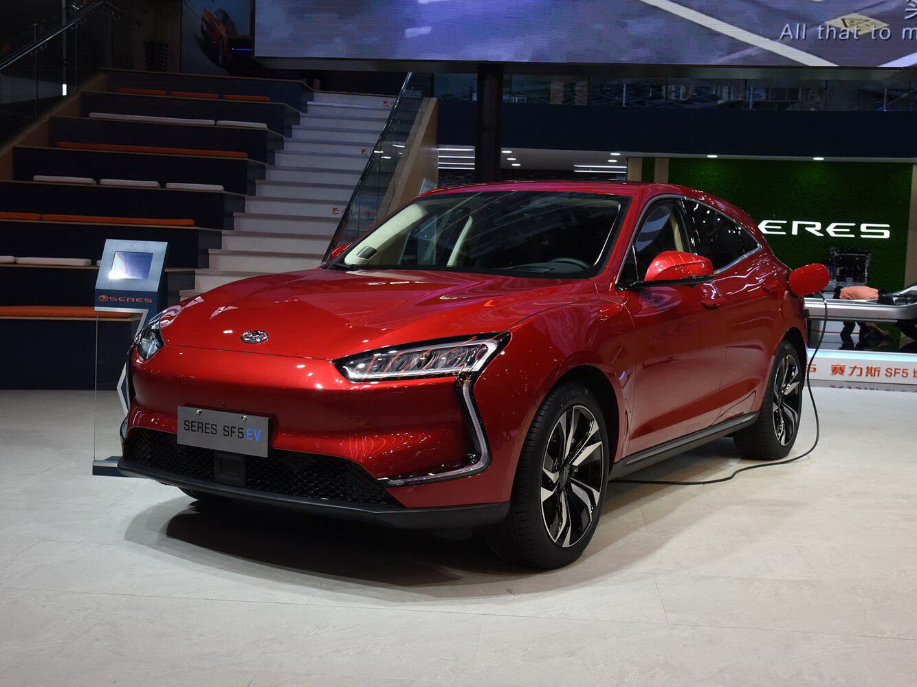 Seres SF5 I (2019-2022) - Внедорожник 5 дв. EV