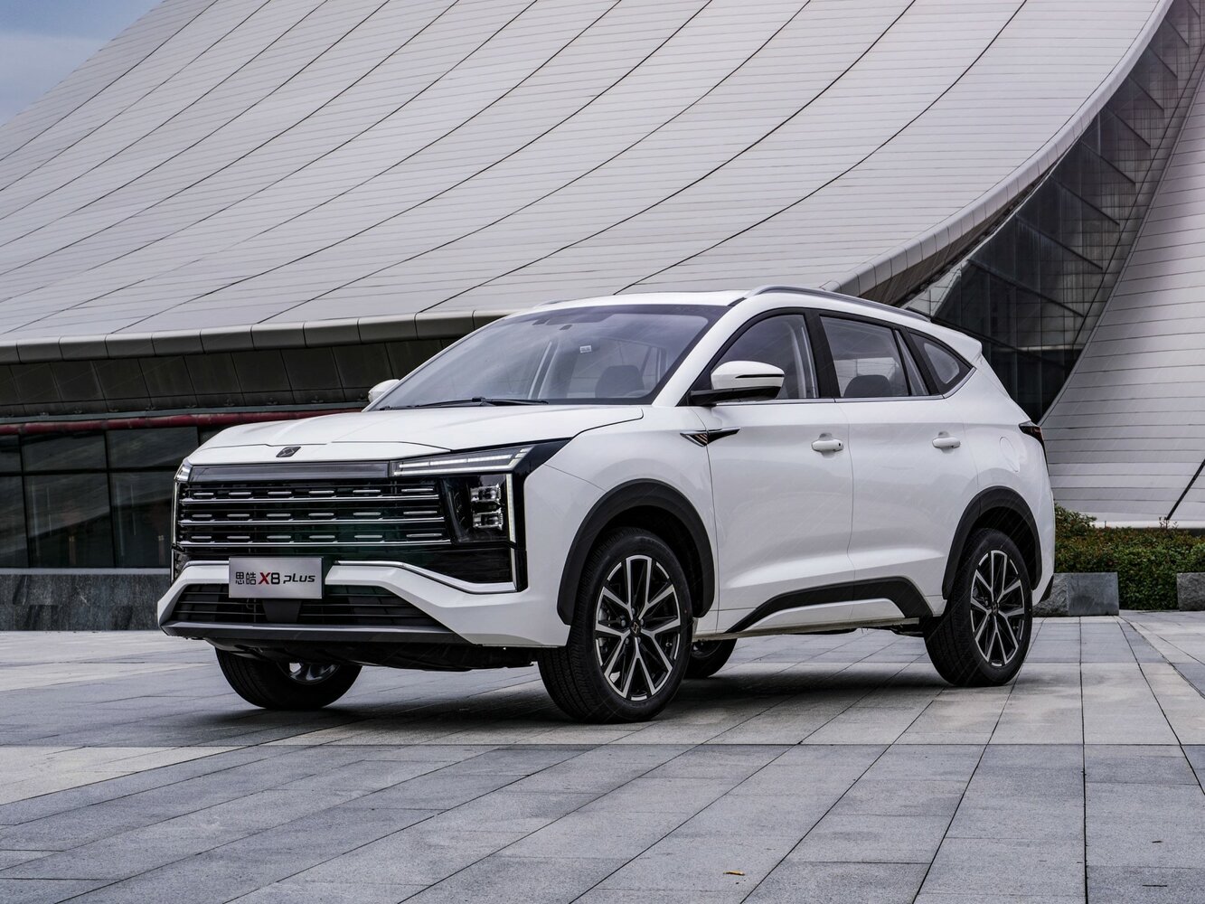 JAC Sehol X8 Plus I (2022-2026) - Внедорожник 5 дв.