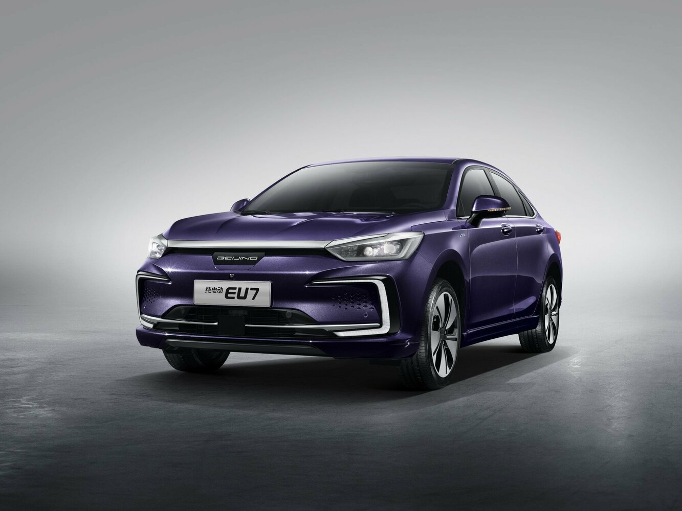 BAIC EU7 I (2019-2026) - Седан