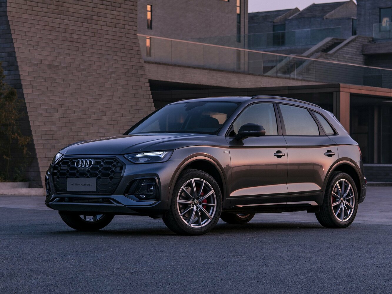 Audi Q5 II (2017-2026) - Внедорожник 5 дв. L