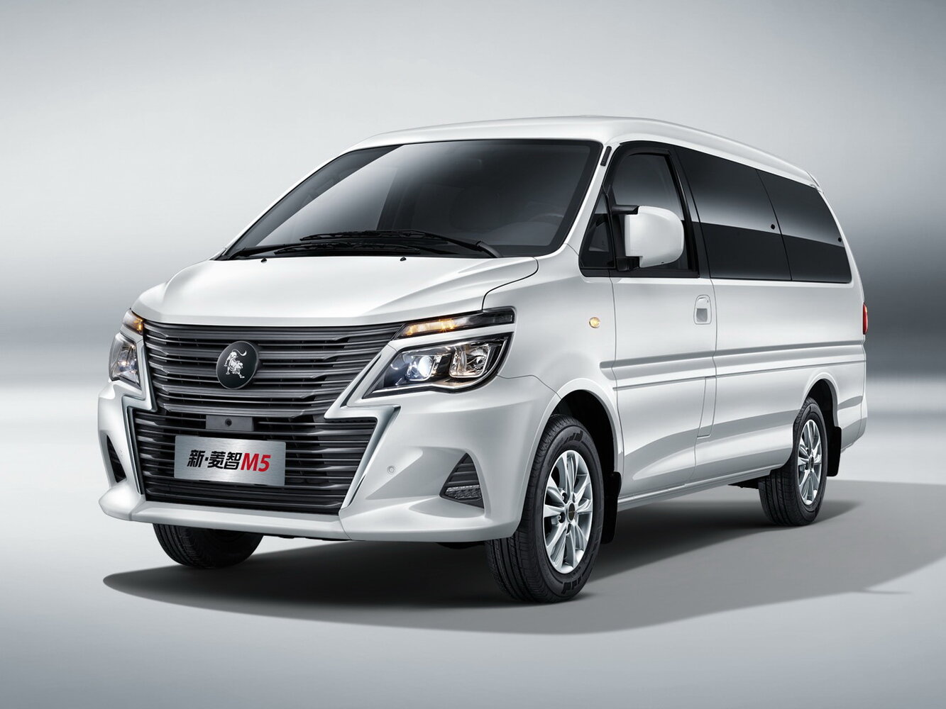 Forthing Lingzhi M5 I (2020-2026) - Минивэн