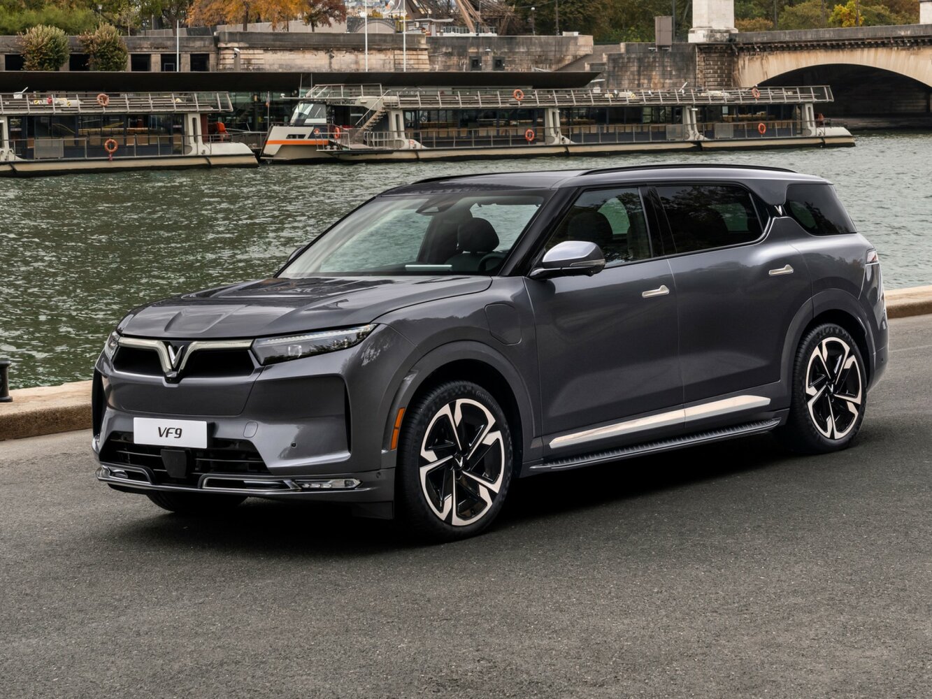 VinFast VF9 I (2022-2026) - Внедорожник 5 дв.