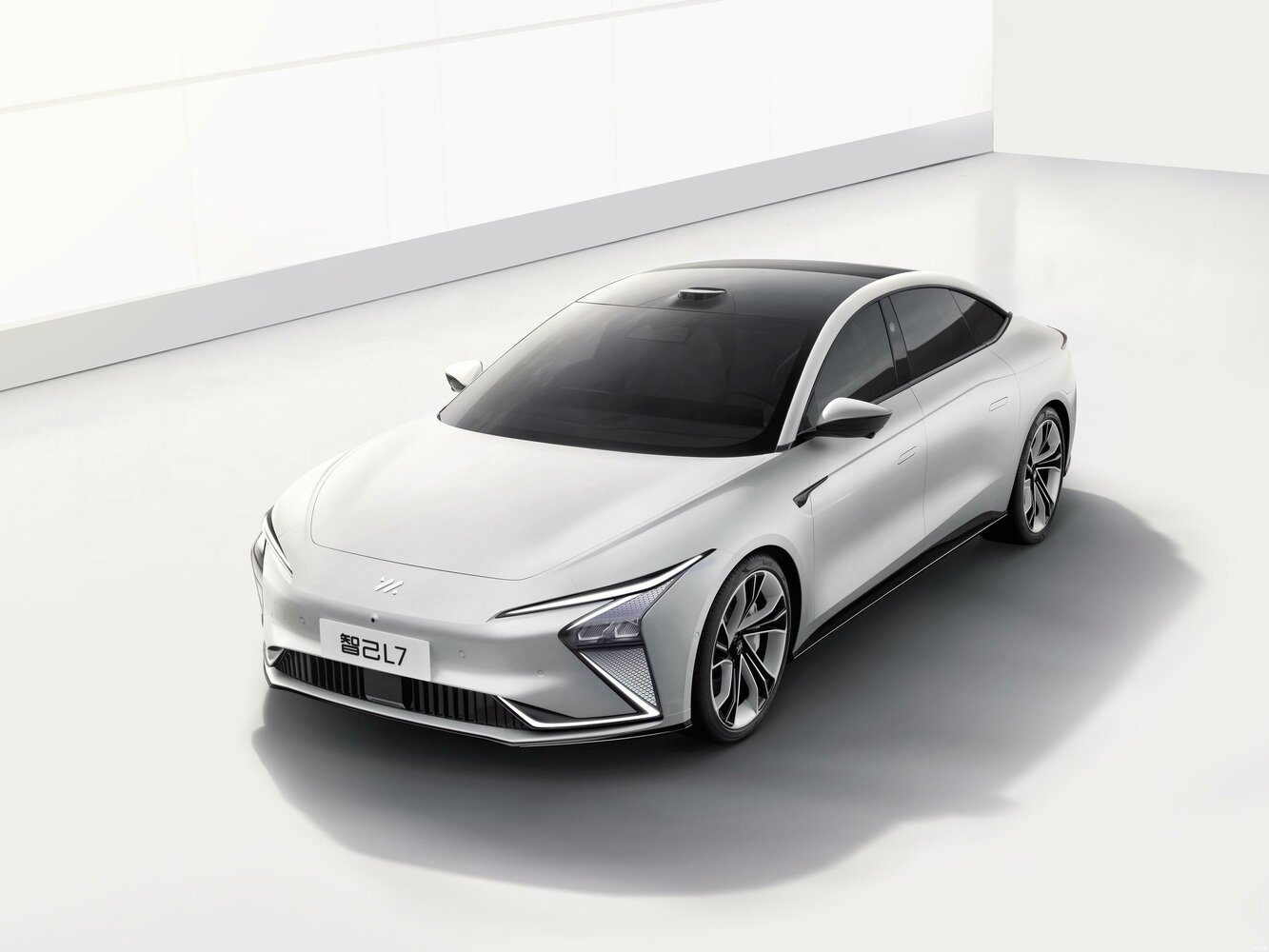 IM Motors (Zhiji) L7 I (2022-2024) - Седан
