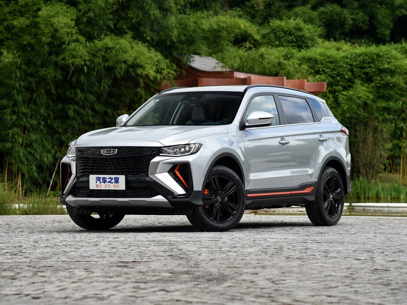 Geely Boyue I (2016-2023) - Внедорожник 5 дв.