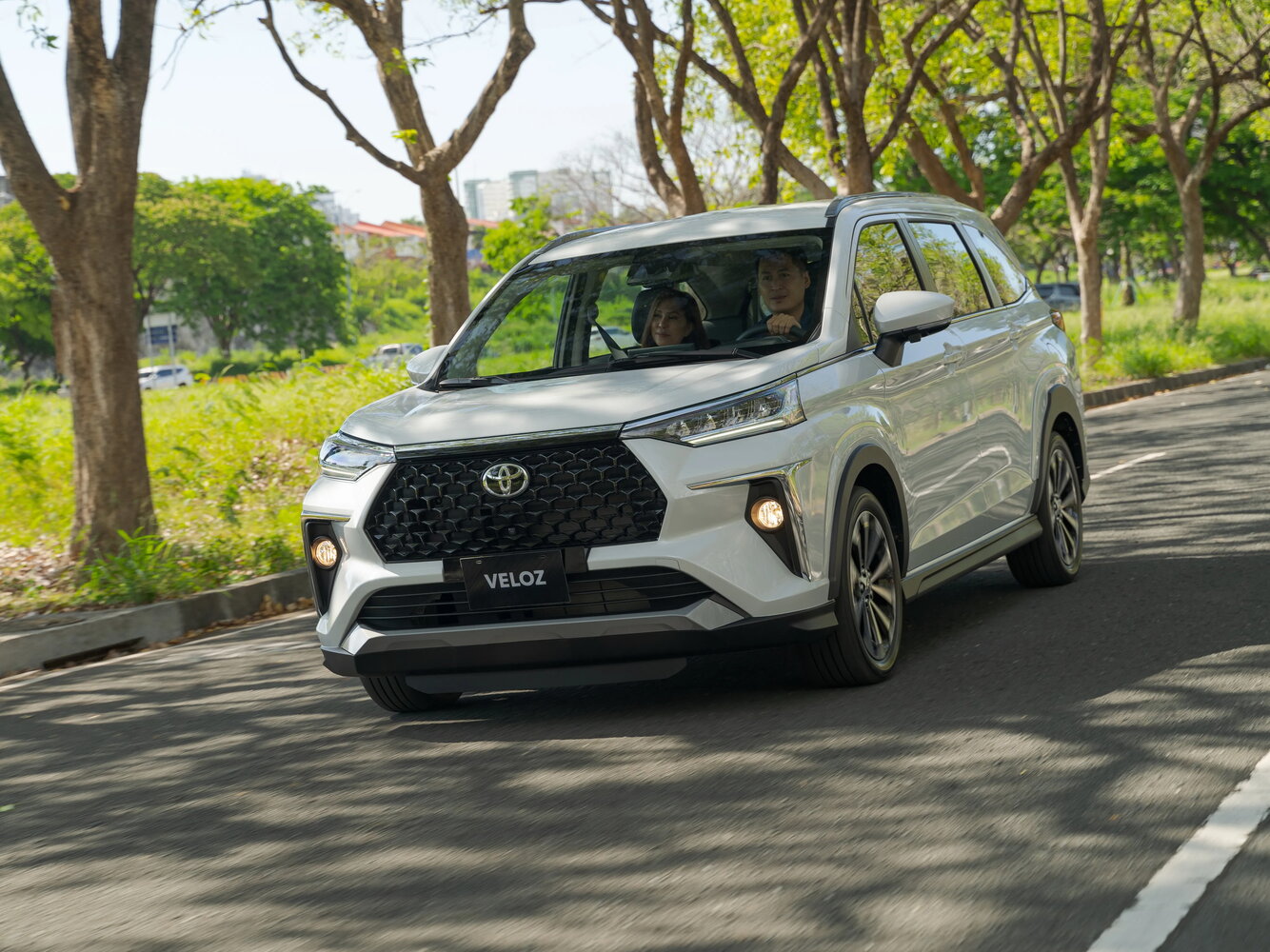Toyota Veloz I (2021-2026) - Минивэн
