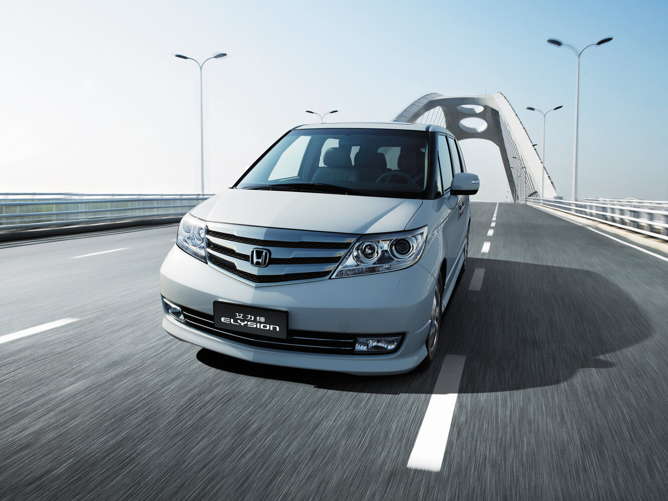 Honda Elysion (China (2012-2015) - Минивэн