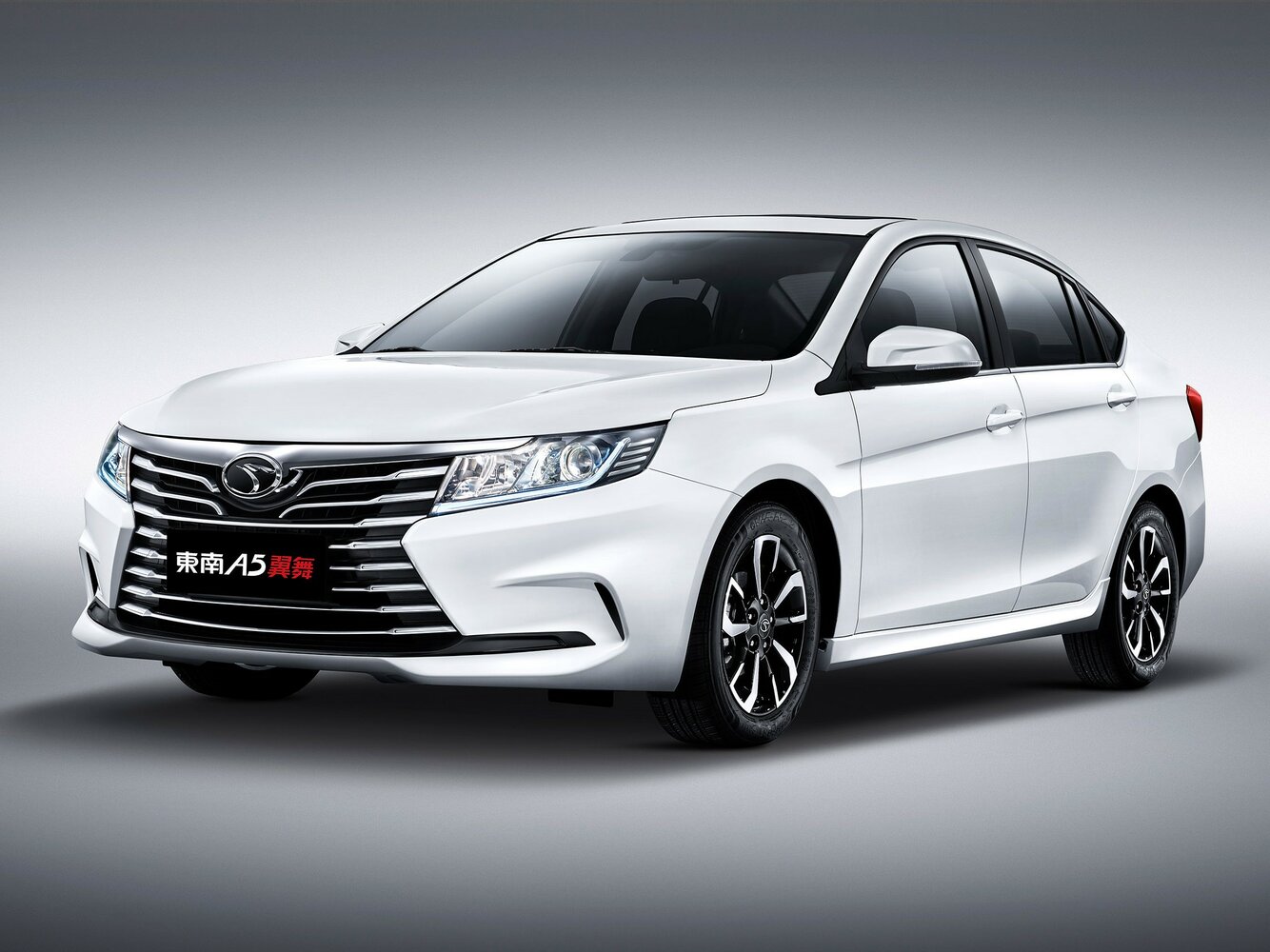 Soueast A5 I (2018-2023) - Седан