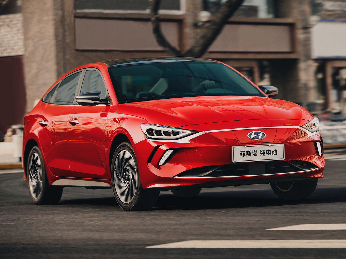 Hyundai Lafesta I (2018-2025) - Седан EV