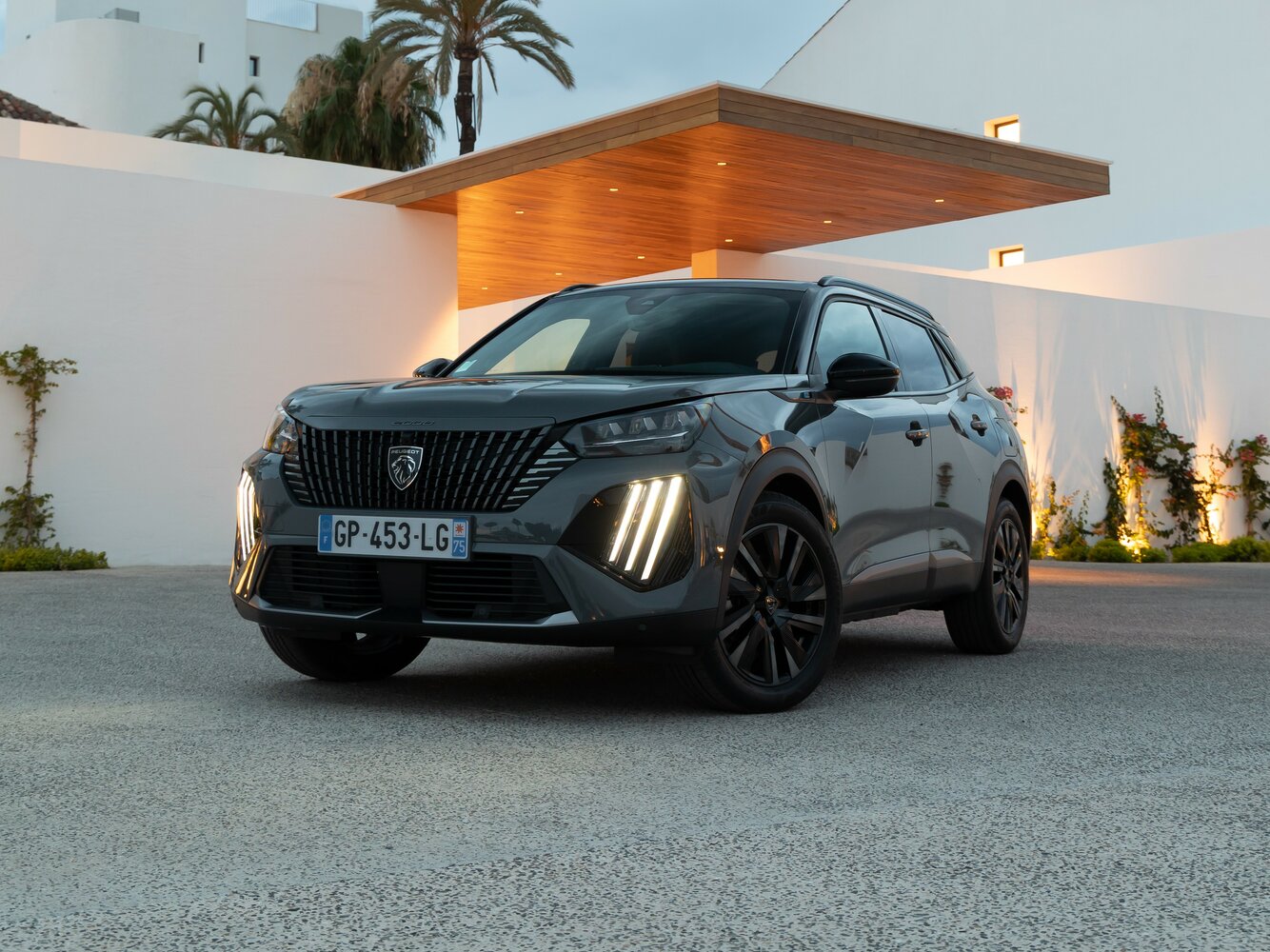 Peugeot 2008 II (2019-2026) - Внедорожник 5 дв.