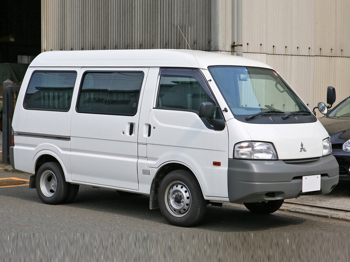 Mitsubishi Delica IV (1994-2007) - Минивэн Van