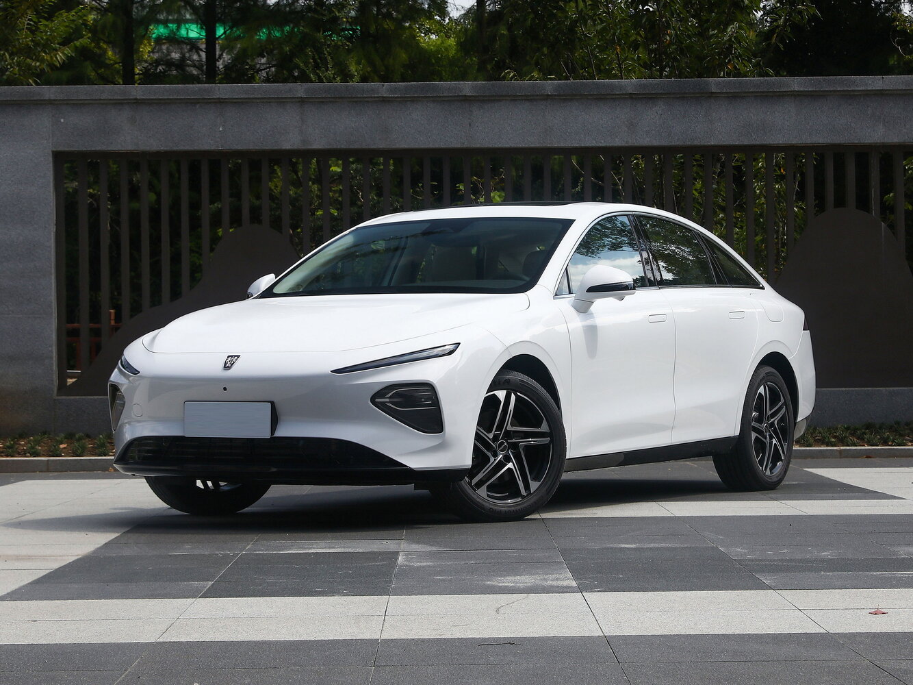 Roewe D7 I (2023-2026) - Седан EV