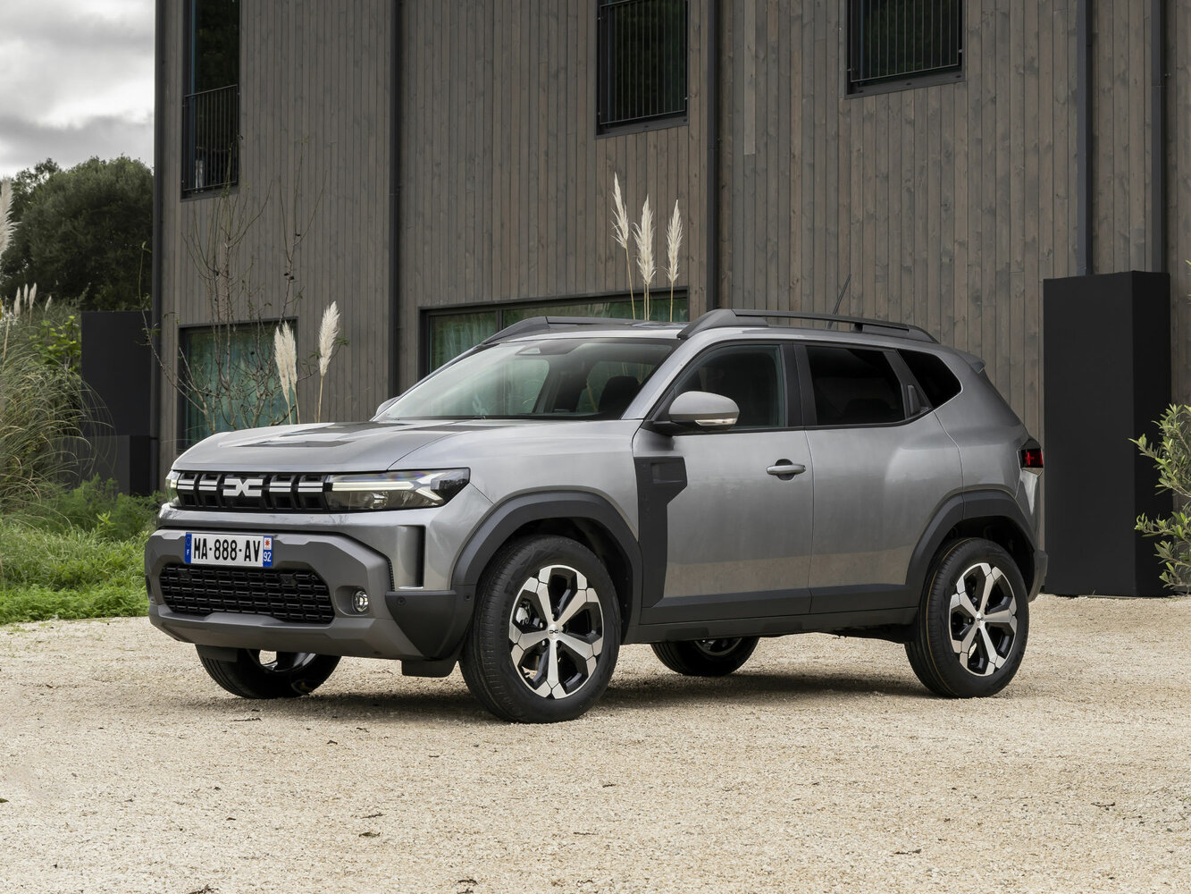 Dacia Duster III (2023-2026) - Внедорожник 5 дв.
