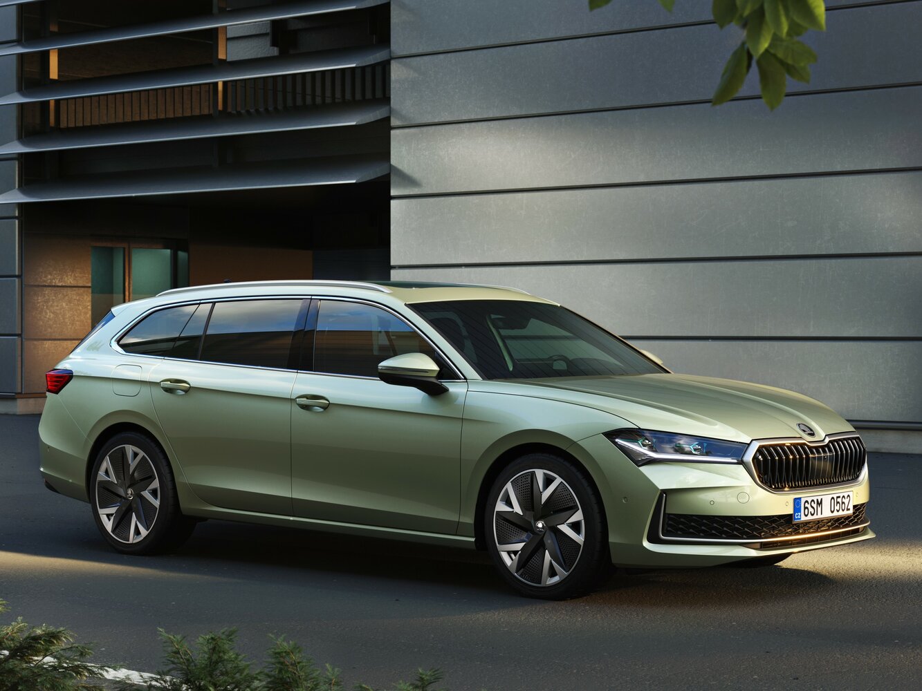 Skoda Superb IV (2023-2026) - Универсал 5 дв.