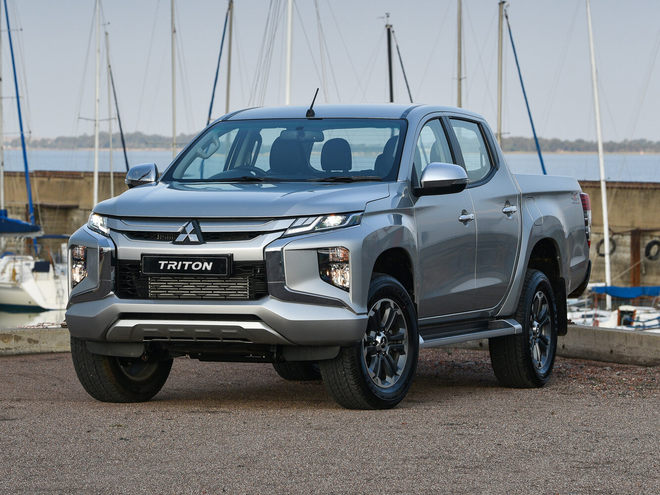 Mitsubishi Triton V (2015-2023) - Пикап Двойная кабина