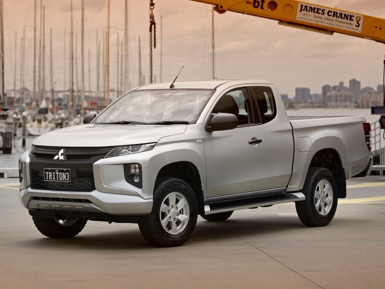 Mitsubishi Triton V (2015-2023) - Пикап Полуторная кабина