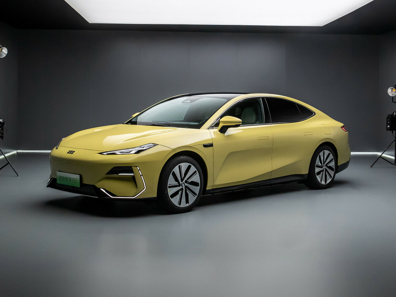 Geely Galaxy E8 I (2024-2026) - Седан