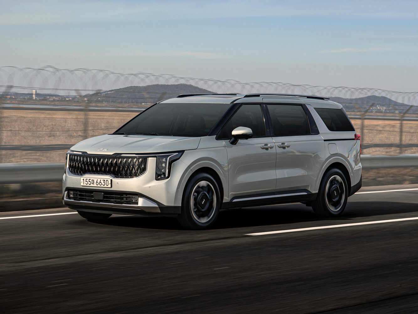 Kia Carnival IV (2020-2026) - Минивэн