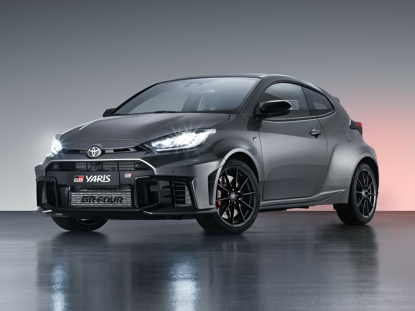 Toyota Yaris IV (2020-2026) - Хэтчбек 3 дв. GR
