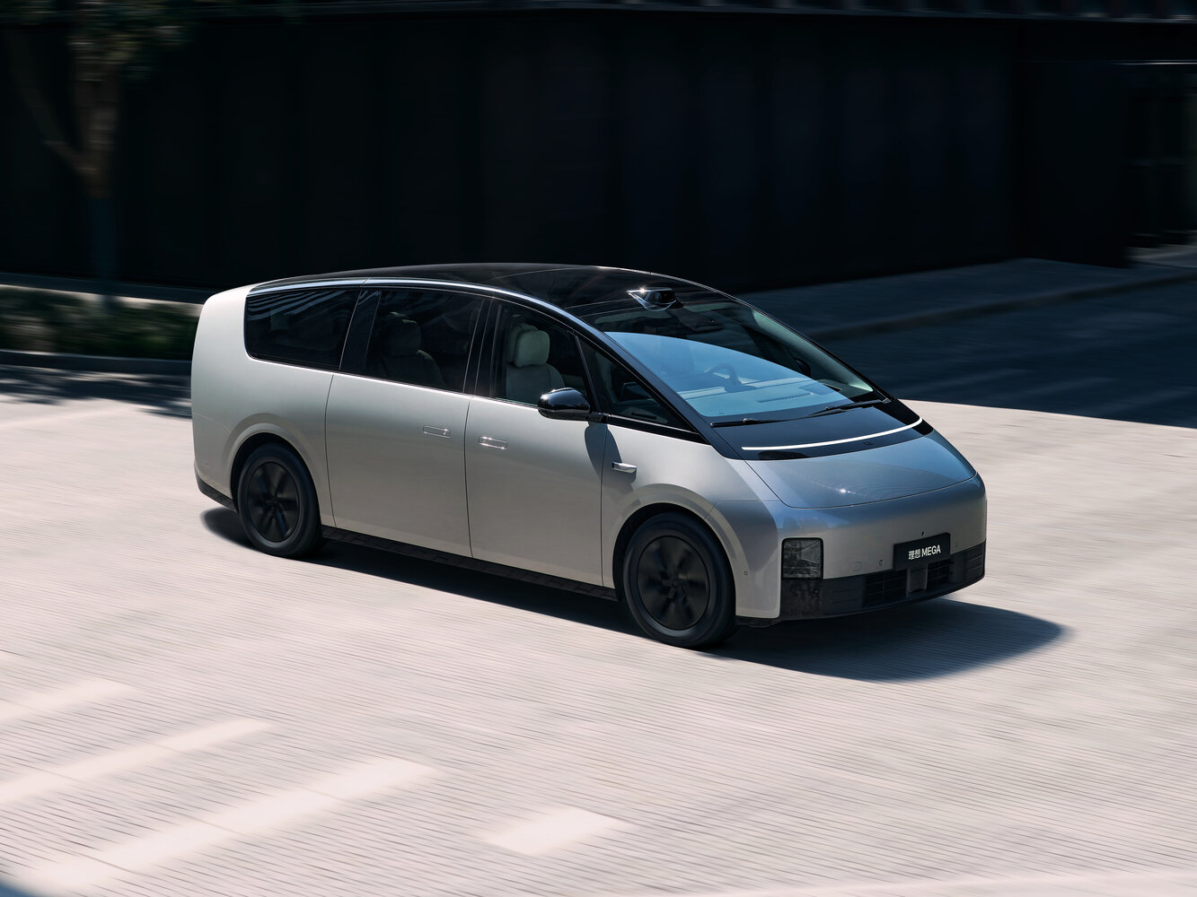 Li Auto (Lixiang) Mega I (2024-2026) - Минивэн