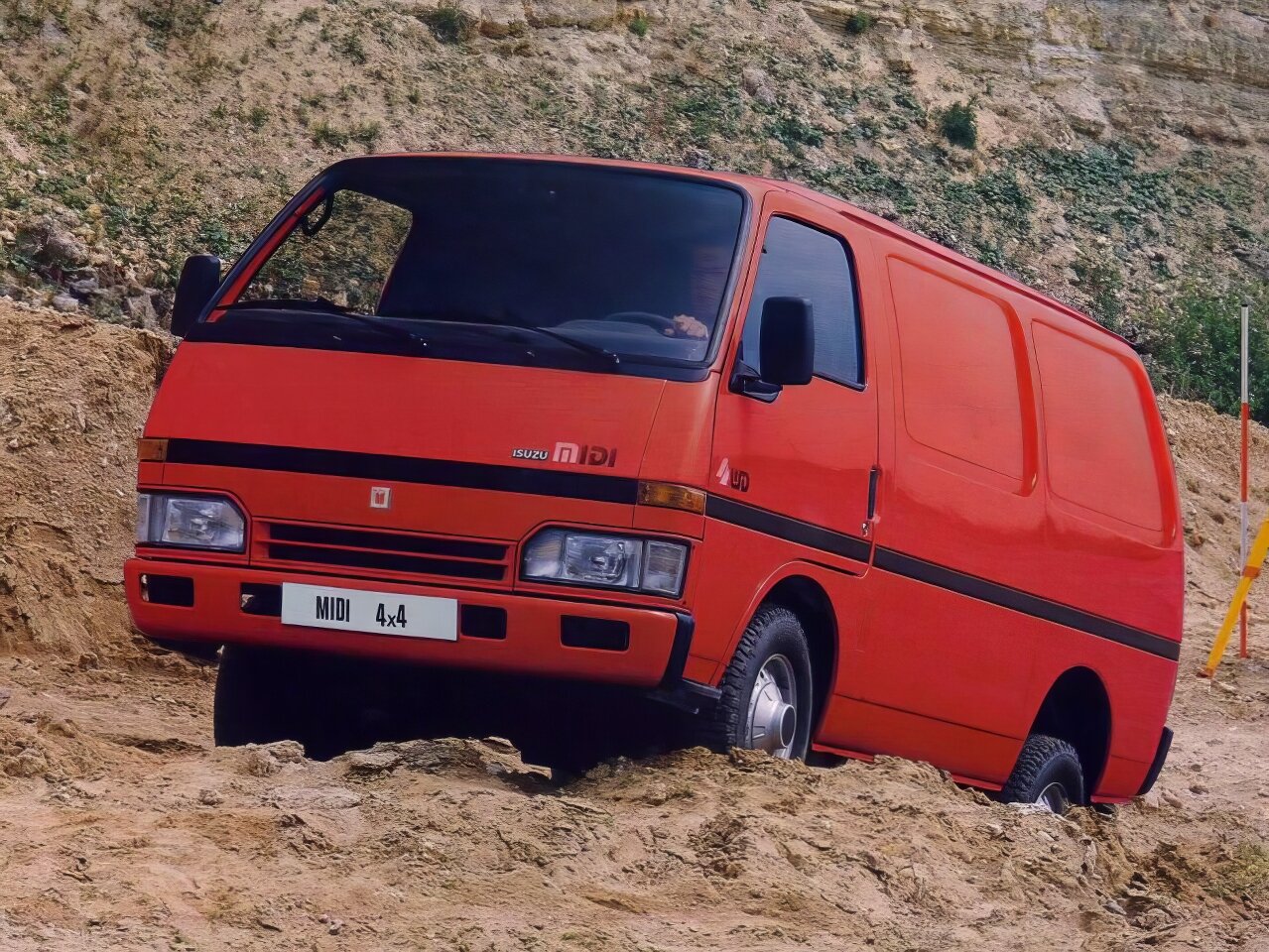 Isuzu Midi I (1986-1996) - Фургон