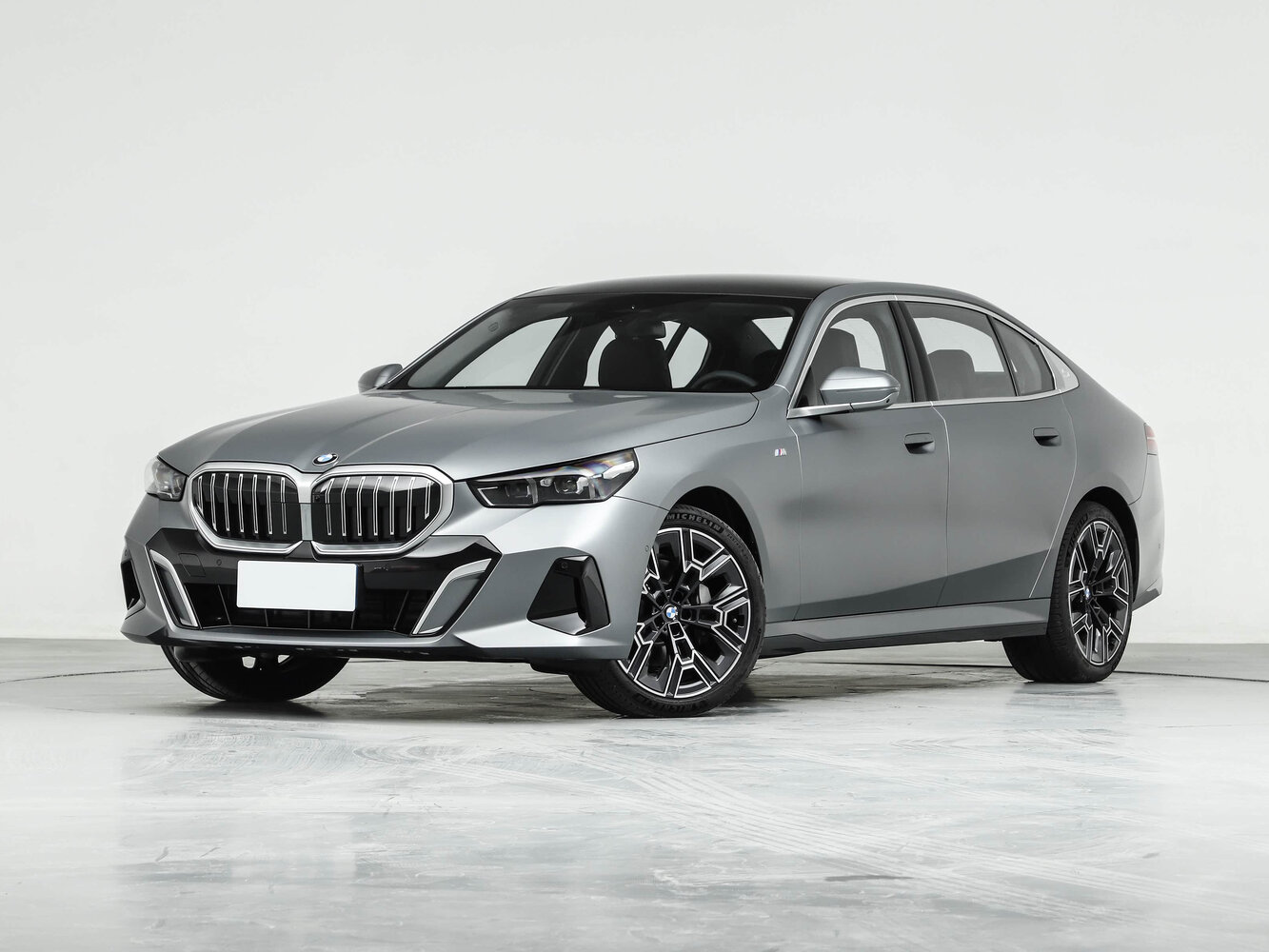 BMW 5 серии VIII (2023-2026) - Седан Long