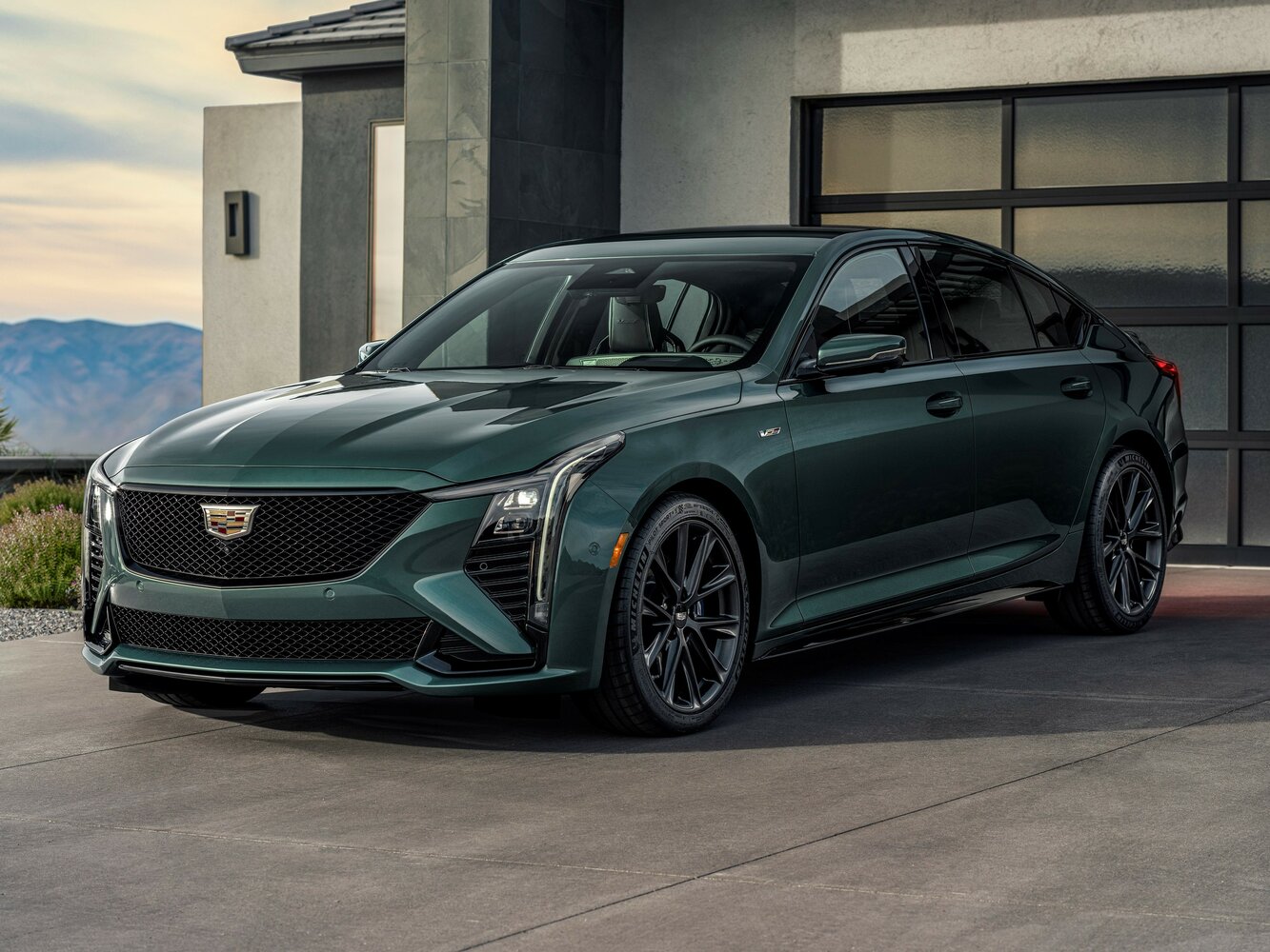 Cadillac CT5-V I (2019-2026) - Седан