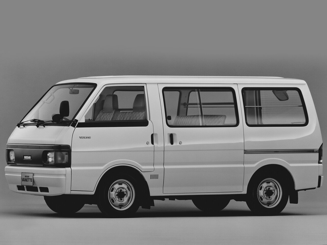 Nissan Vanette III (1994-2002) - Минивэн