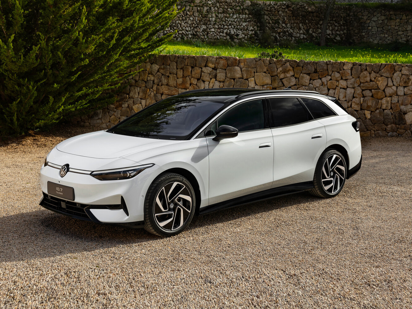 Volkswagen ID.7 I (2023-2026) - Универсал 5 дв.