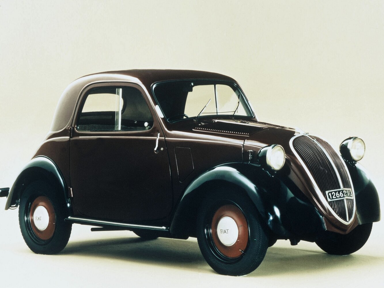 Fiat 500 Topolino (1936-1955) - Седан 2 дв.