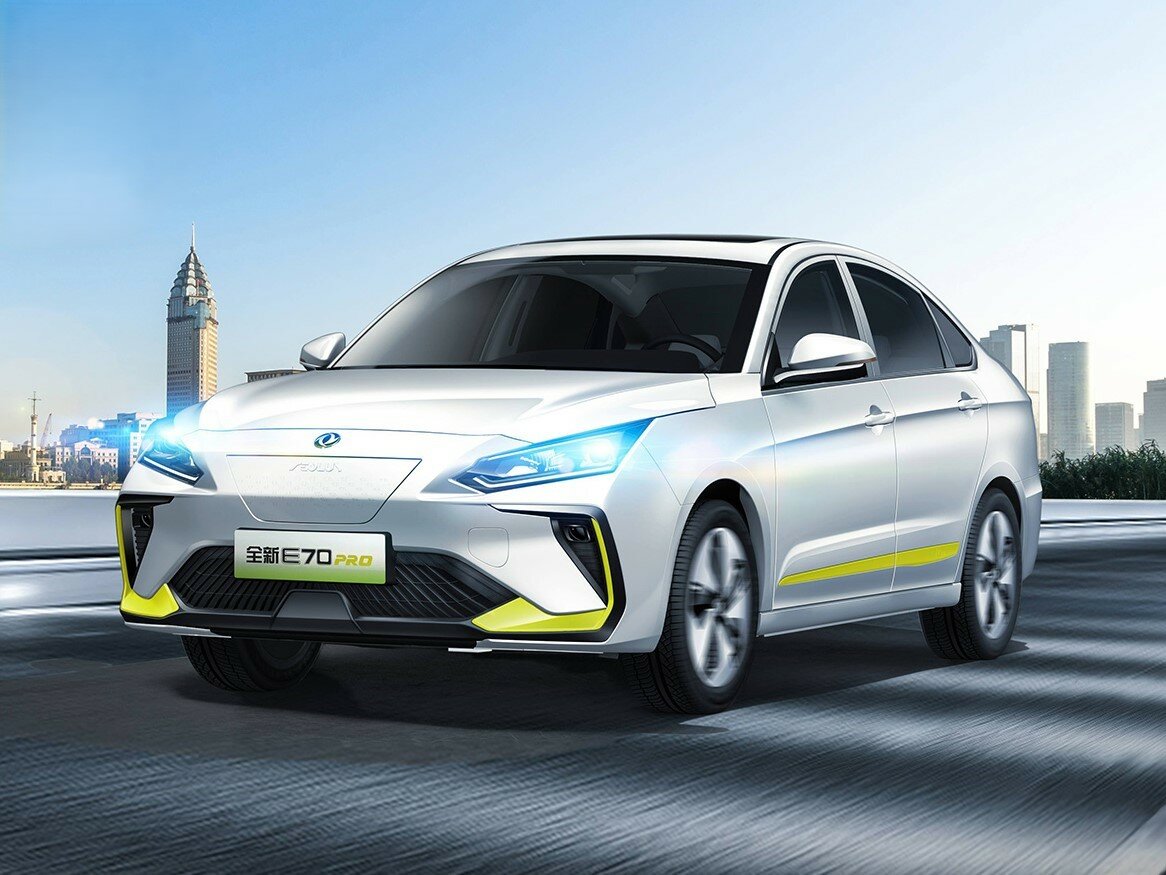 Dongfeng Aeolus E70 I (2017-2026) - Седан