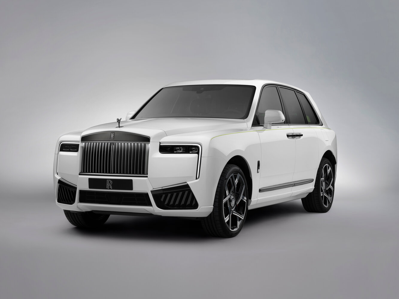 Rolls-Royce Cullinan I (2018-2026) - Внедорожник 5 дв. Series II