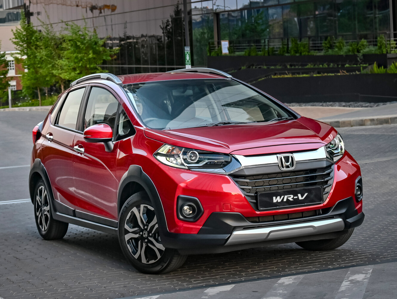 Honda WR-V I (2017-2022) - Внедорожник 5 дв.