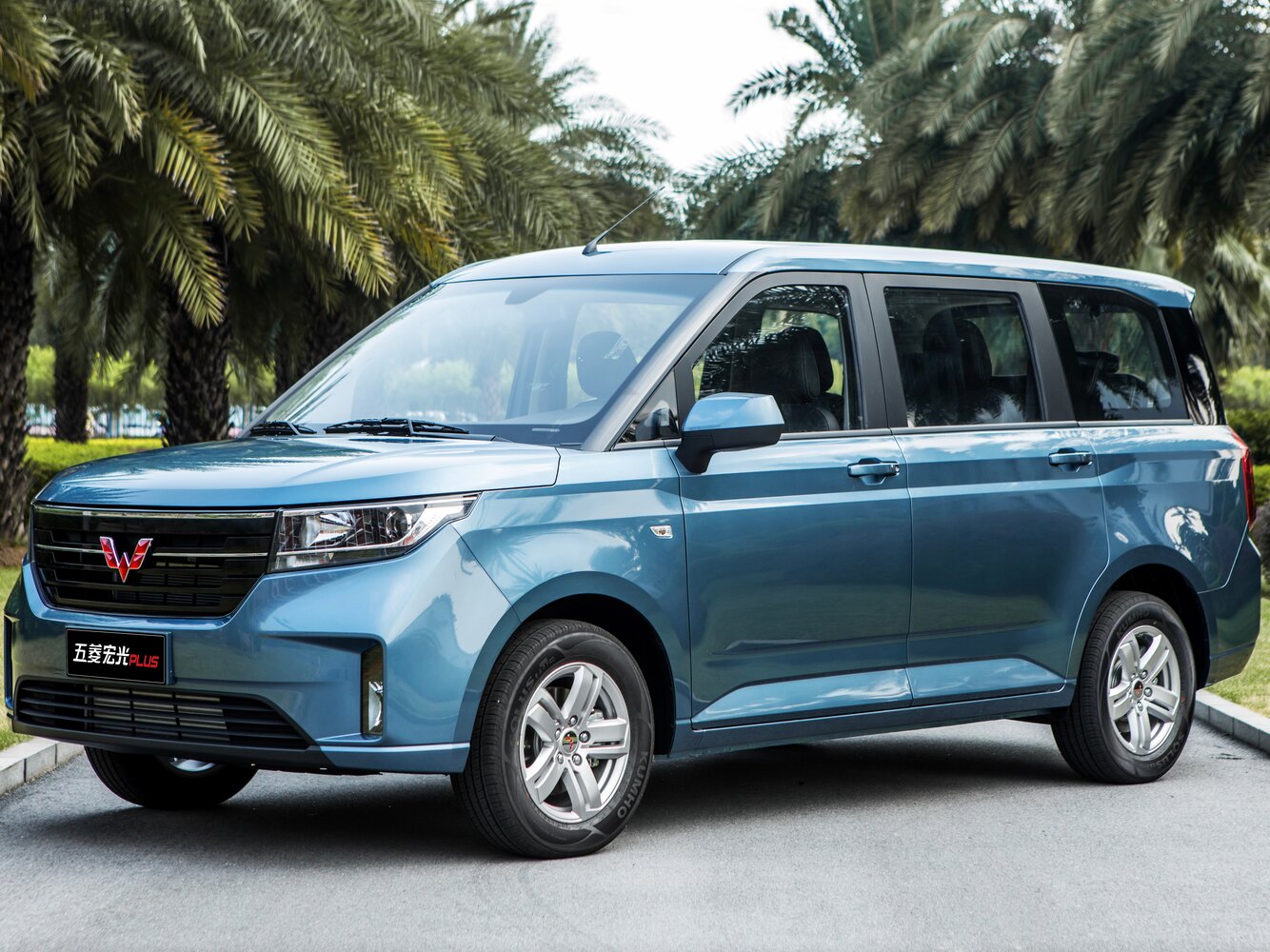 Wuling Hongguang Plus I (2019-2026) - Компактвэн