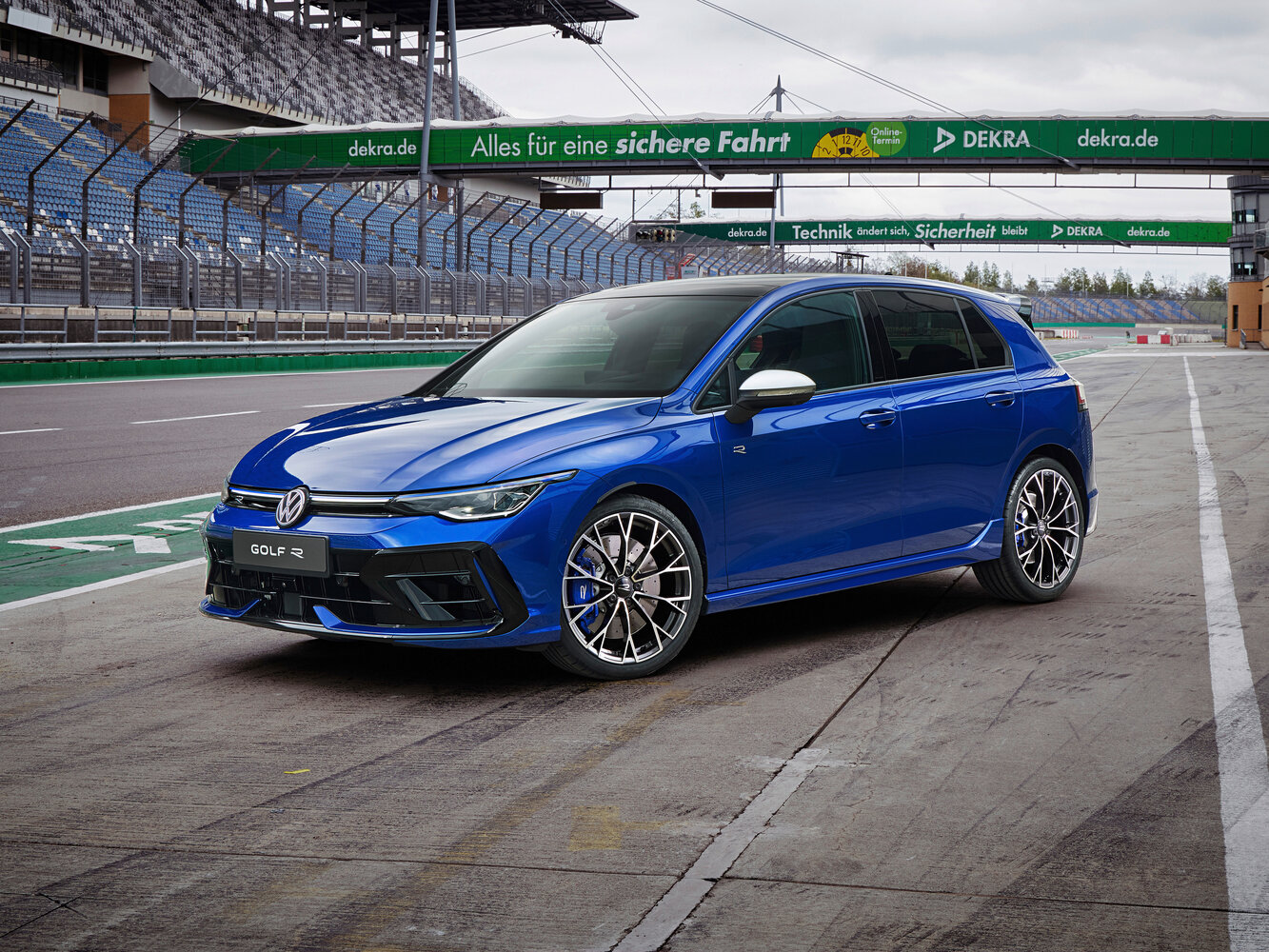Volkswagen Golf R VIII (2020-2026) - Хэтчбек 5 дв.