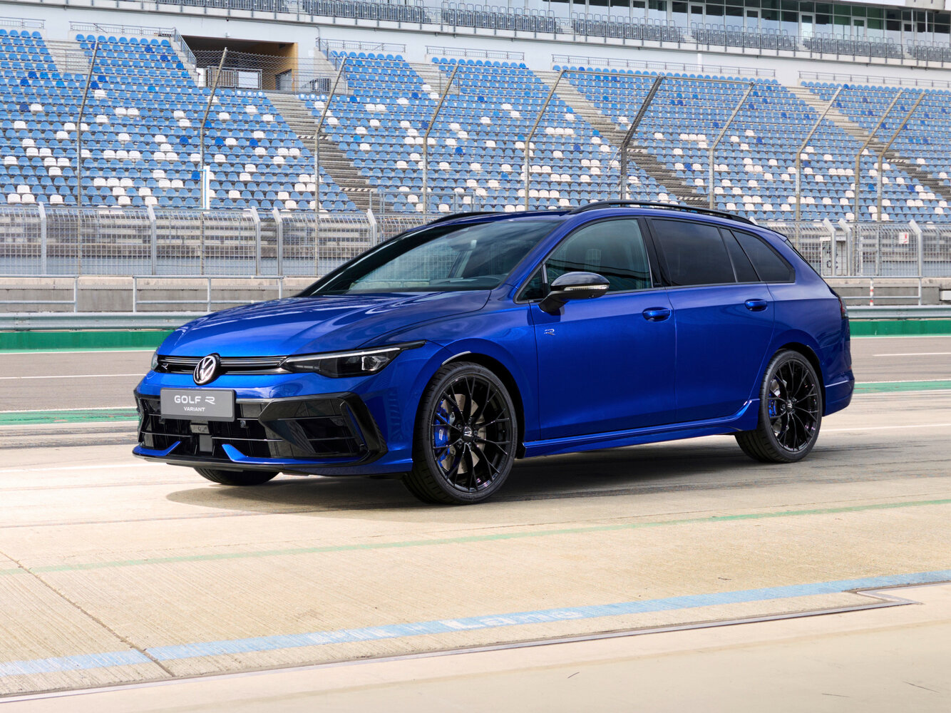 Volkswagen Golf R VIII (2020-2026) - Универсал 5 дв.