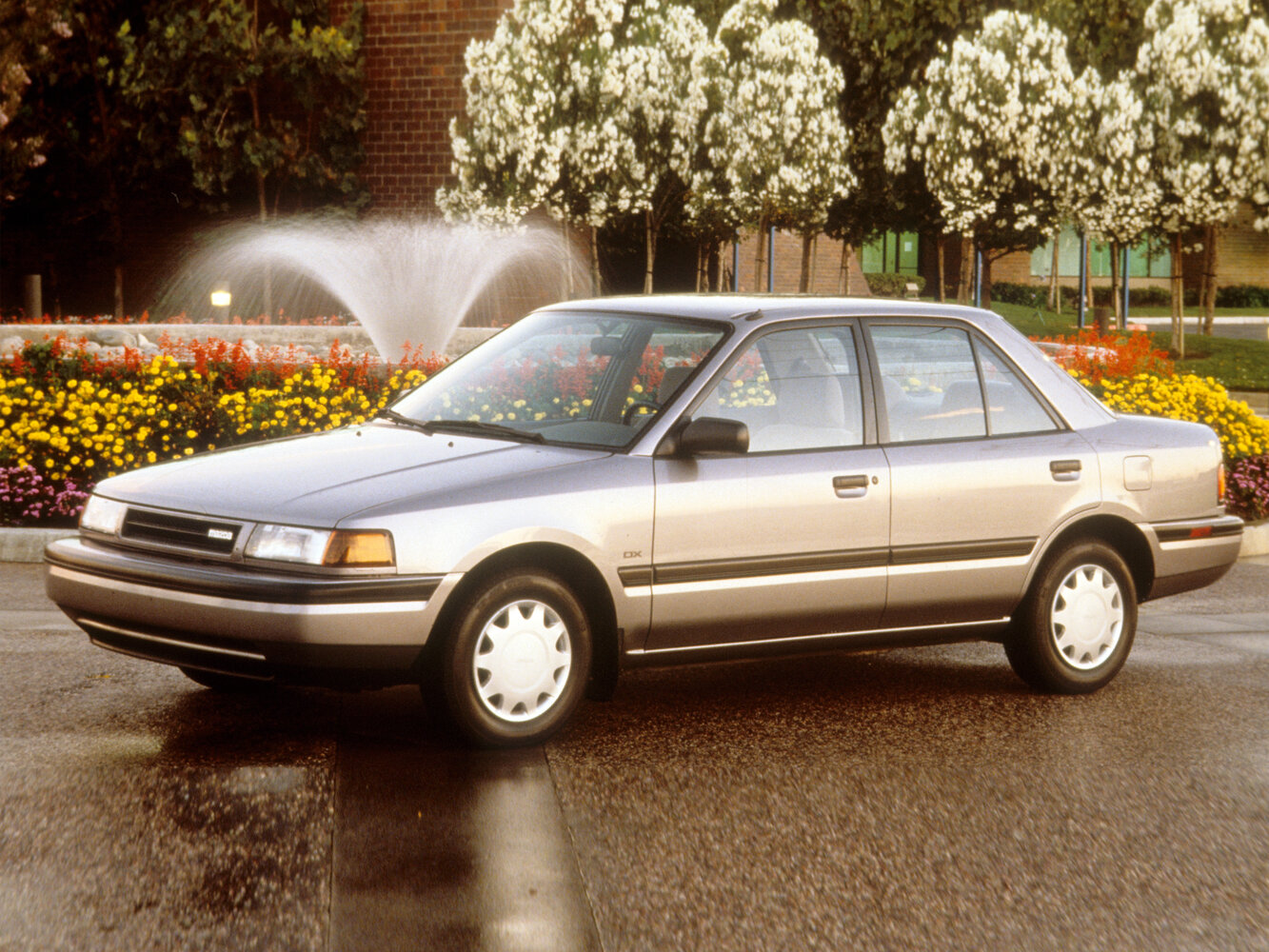 Mazda Protege I (1989-1994) - Седан