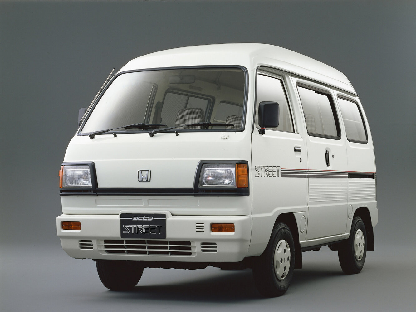 Honda Acty I (1977-1988) - Микровэн