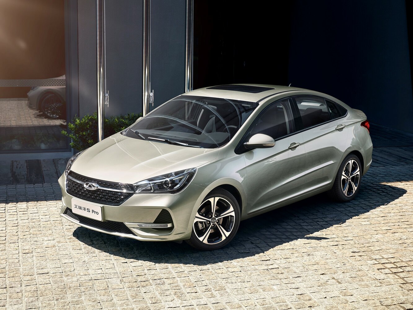 Chery Arrizo 5 PRO (2019-2026) - Седан