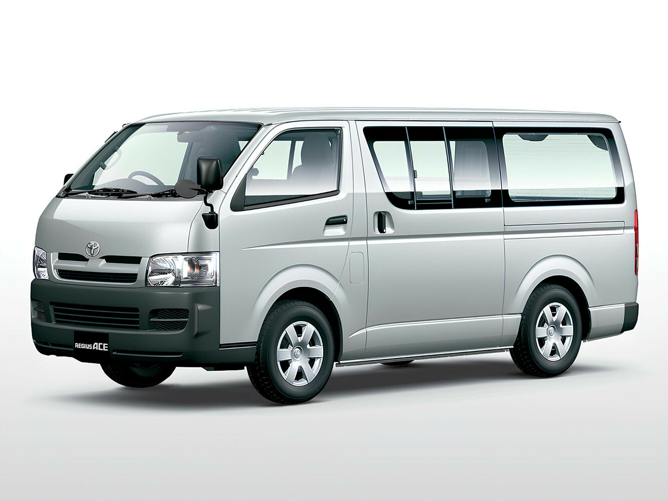 Toyota RegiusAce H200 (2004-2020) - Минивэн