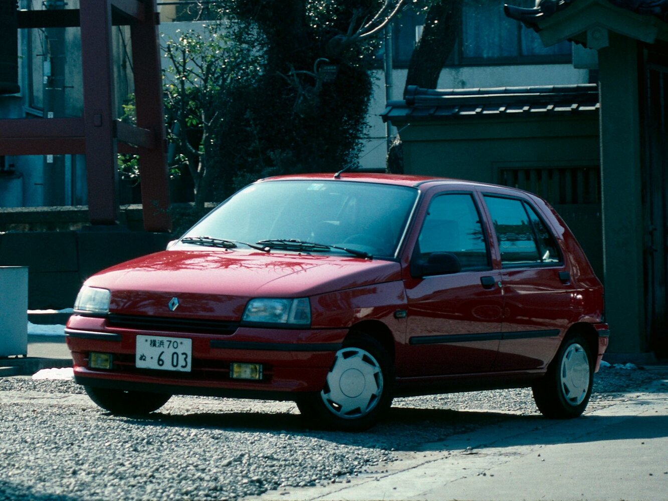 Renault Lutecia I (1991-1998) - Хэтчбек 5 дв.