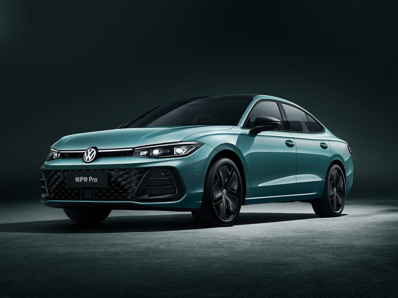 Volkswagen Passat (North America and China) Pro (2024-2026) - Седан