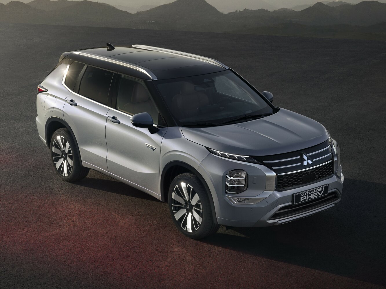 Mitsubishi Outlander IV (2021-2026) - Внедорожник 5 дв.
