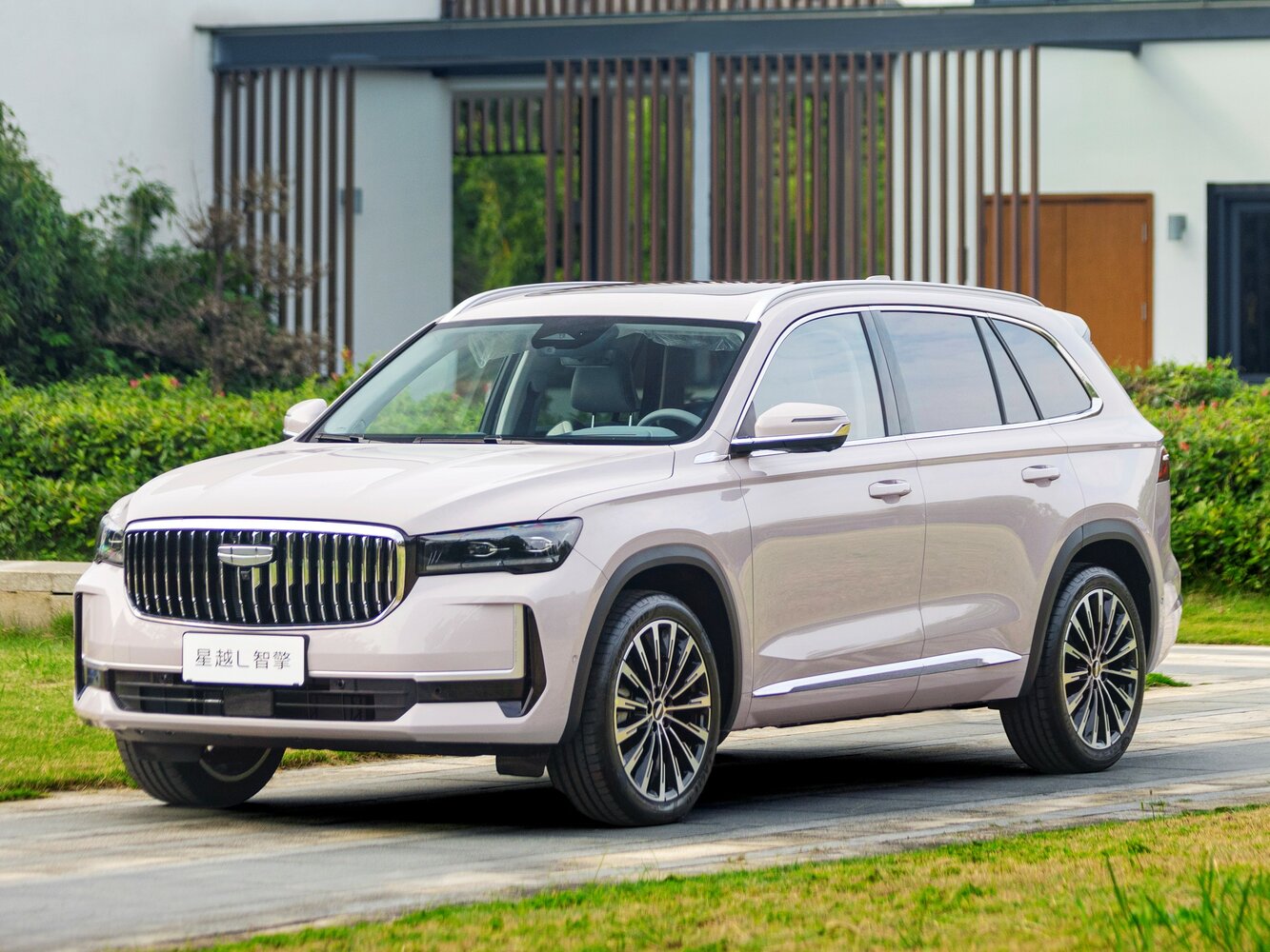 Geely Xingyue L I (2021-2026) - Внедорожник 5 дв.