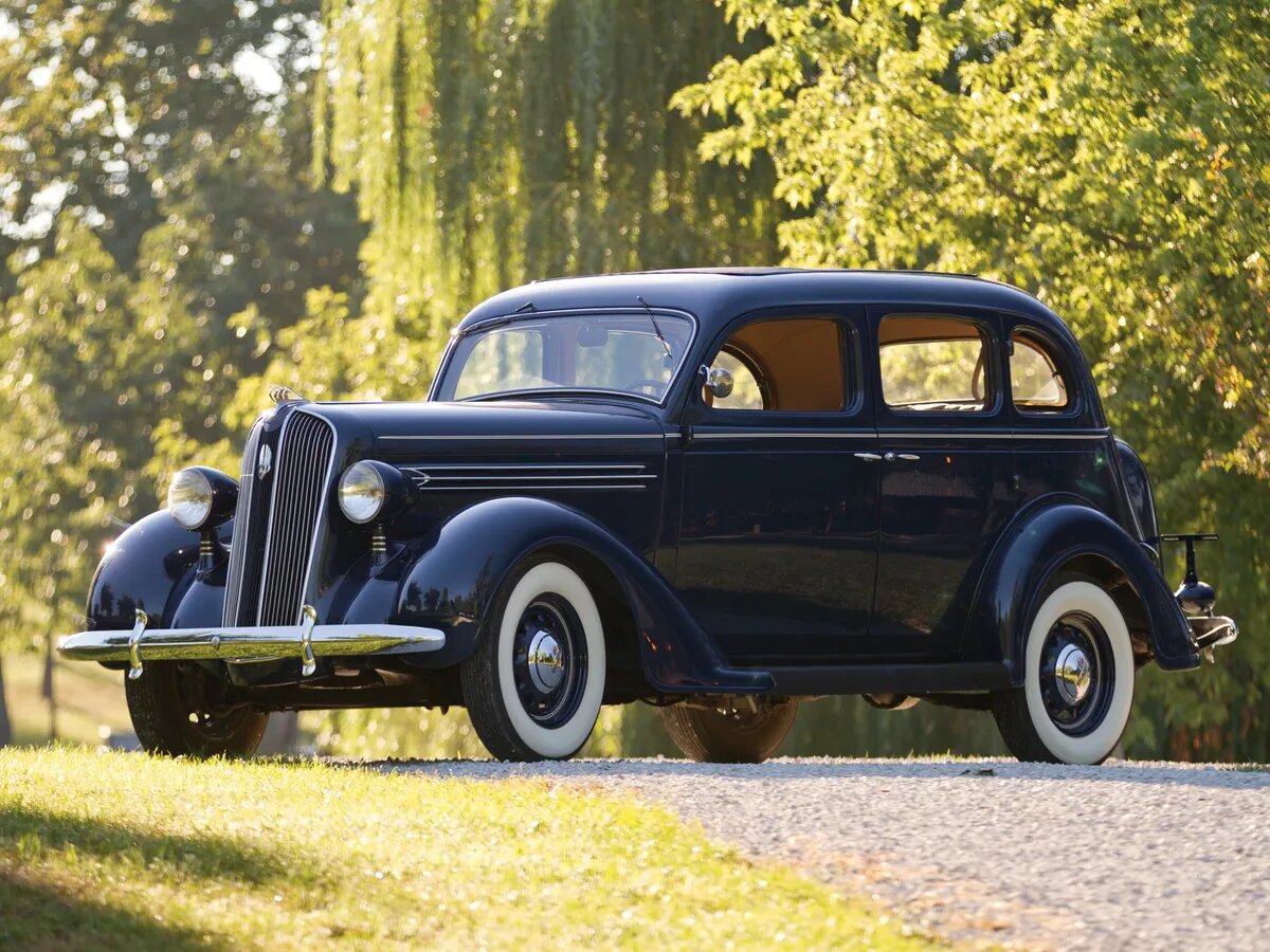 Plymouth De Luxe II (1946-1950) - Седан
