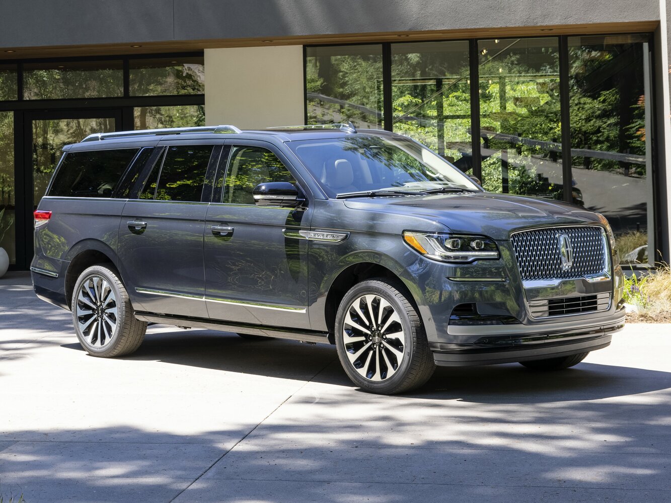 Lincoln Navigator IV (2017-2025) - Внедорожник 5 дв. L