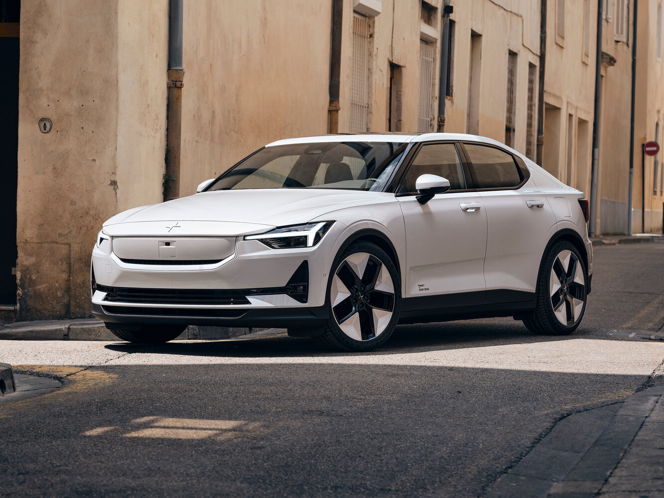 Polestar 2 I (2020-2026) - Лифтбек