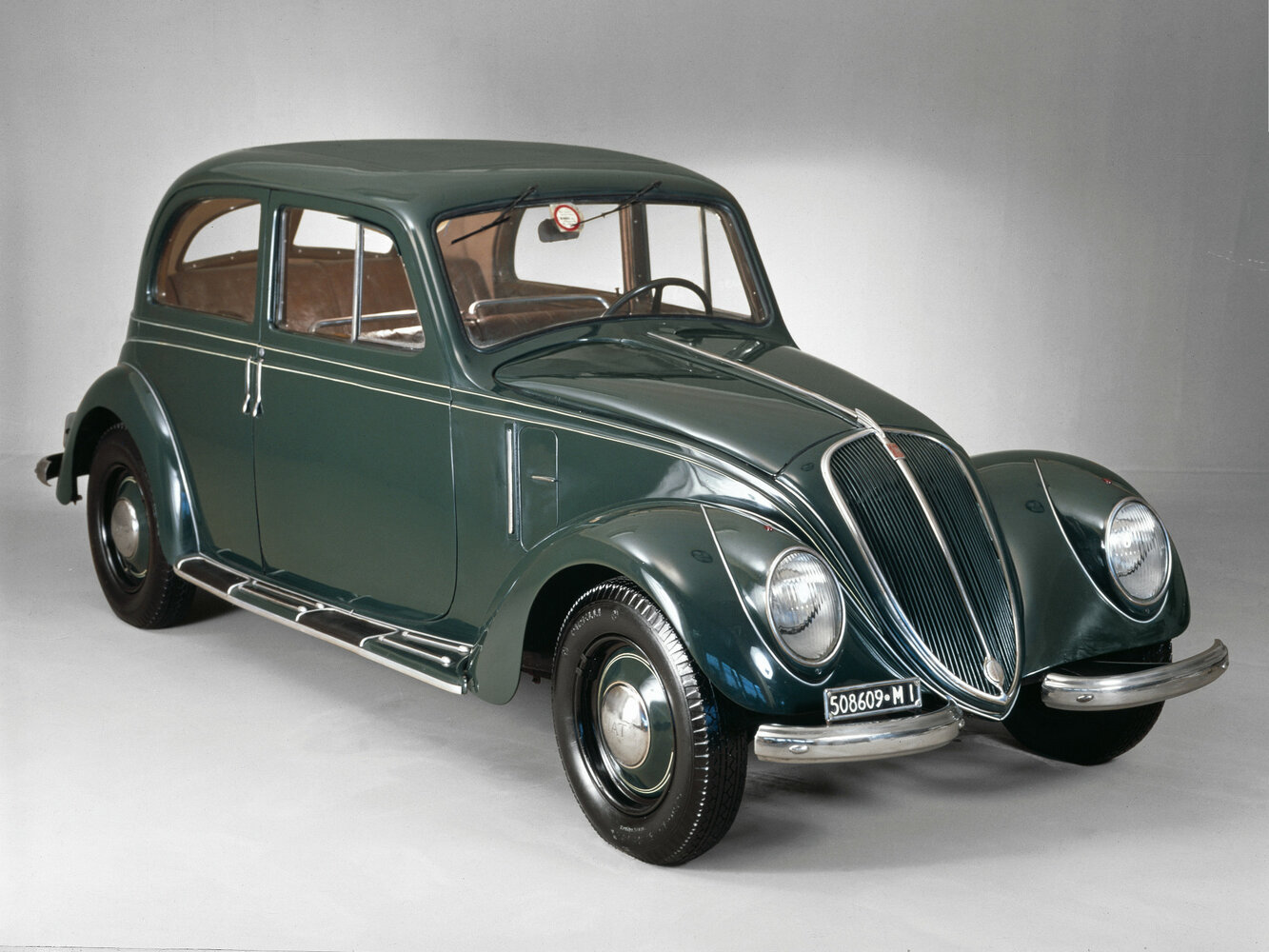 Fiat 1500 I (1935-1950) - Седан