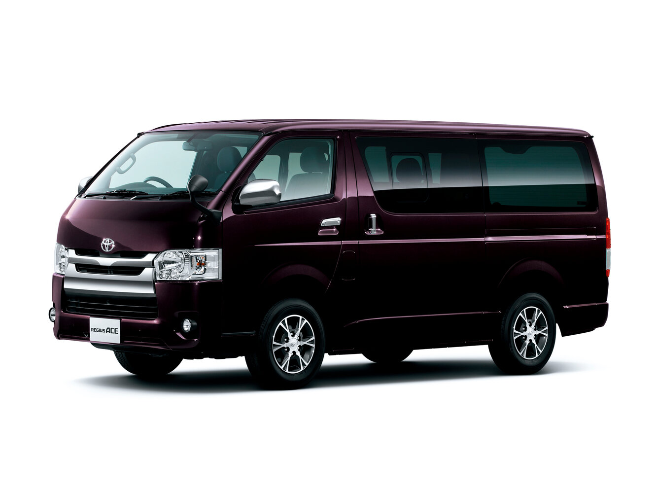 Toyota RegiusAce H200 (2004-2020) - Минивэн